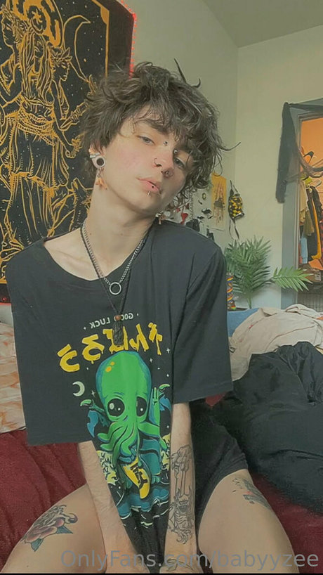 Babyyzee étoile sympa photo