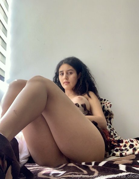 jennytaborda oficial actrice libre image