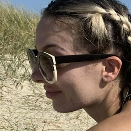 tia carrera free hermosa estrella porno imágenes