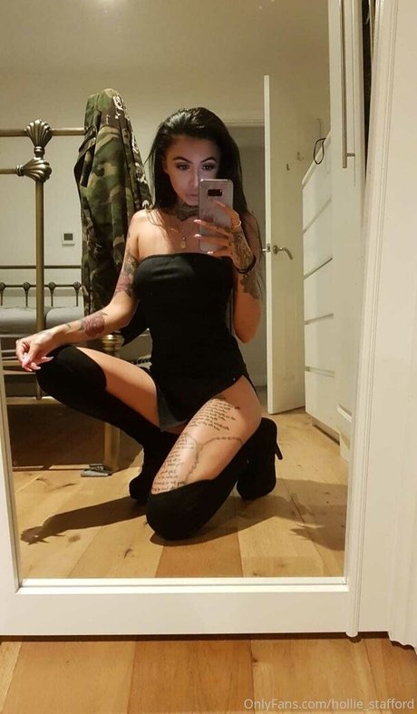 Hollie Stafford star du porno chaude galerie