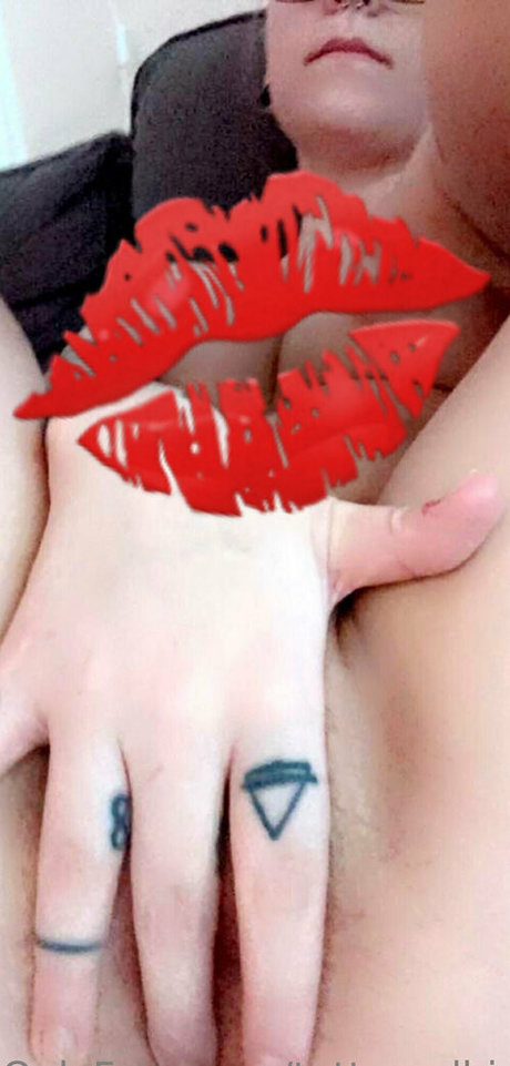 tattooedbiatchfree mannequin archive