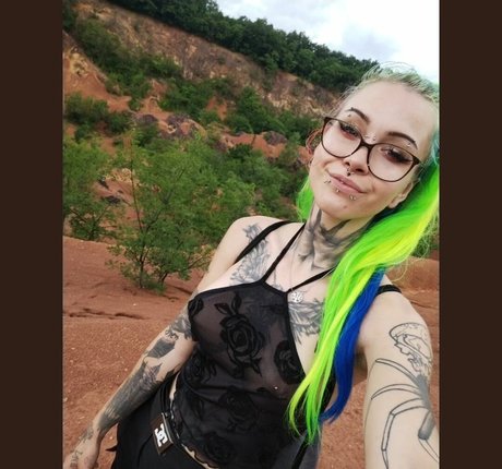 mimo4211 pornstar naked picture