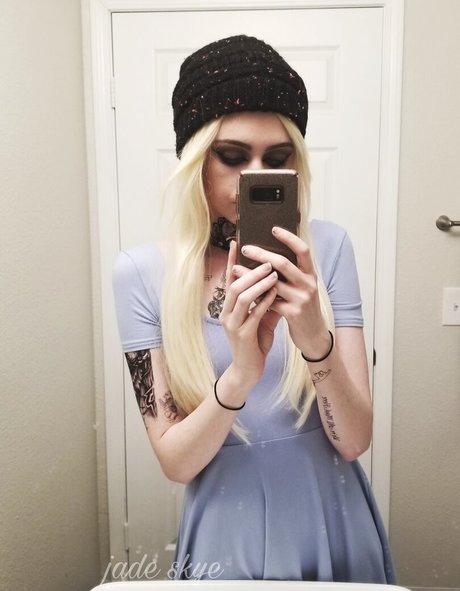 Jade Skye estrella porno atractiva imágenes