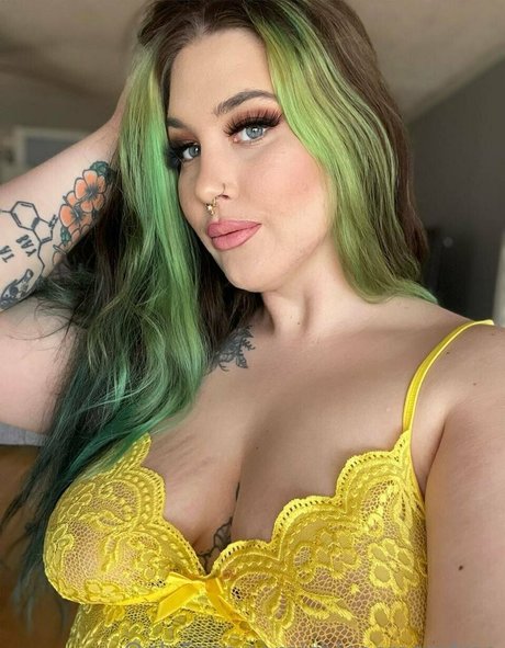 chloecreamfree desnudos de modelos archivo