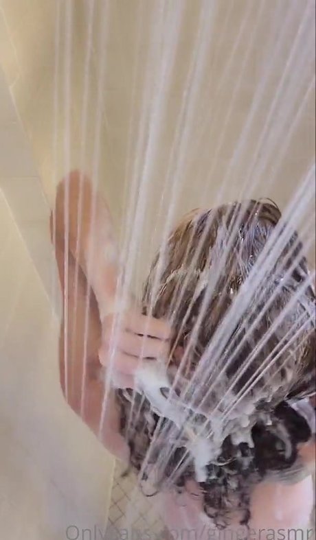 Ginger ASMR actriz desnuda imagen