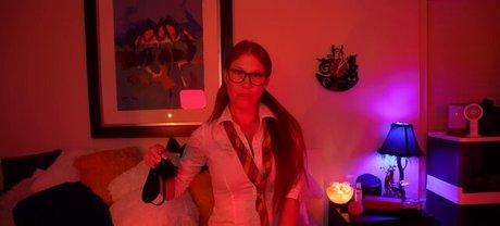 Ginger ASMR desnudos de estrellas porno fotos