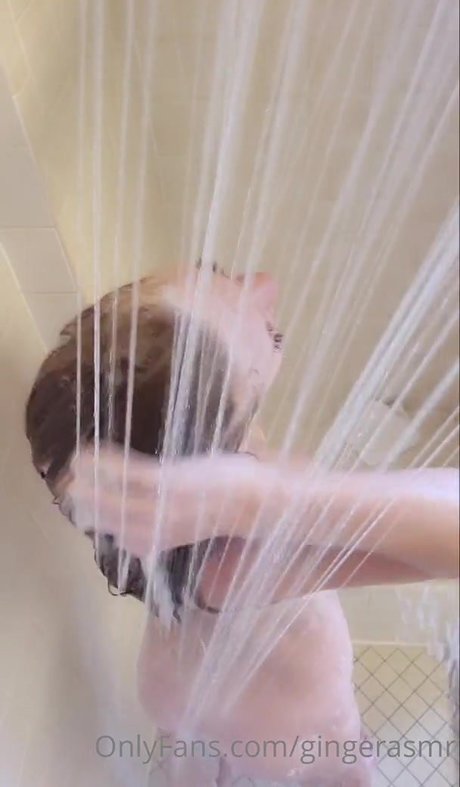 Ginger ASMR star xxx photo