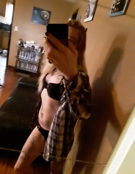 alwaysnaughty32 Miniatura