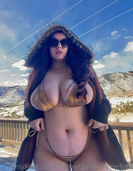 dixieannxxfree étoile nue photo