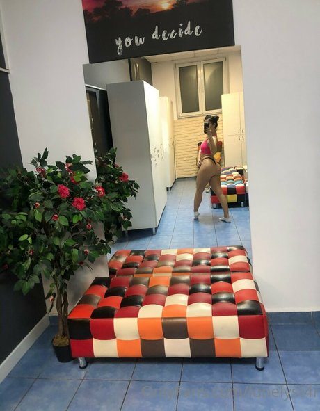 Lonelyst4r pornstar nude picture