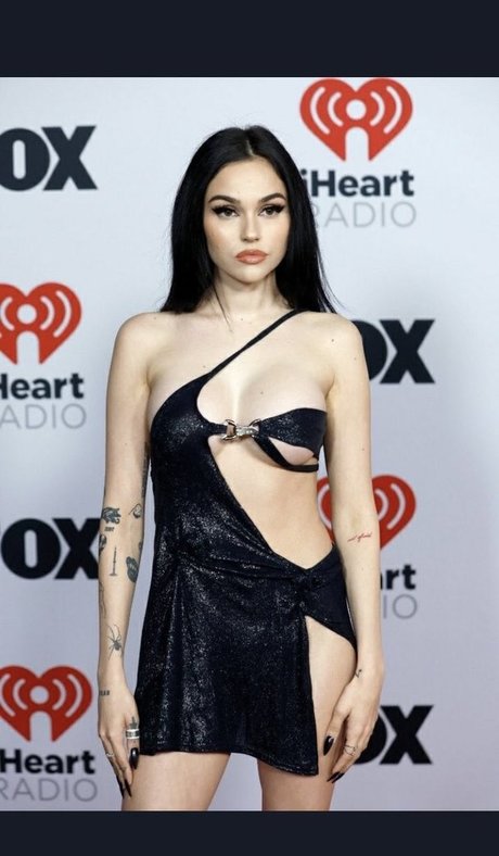 Maggie Lindemann actriz sexual imágenes