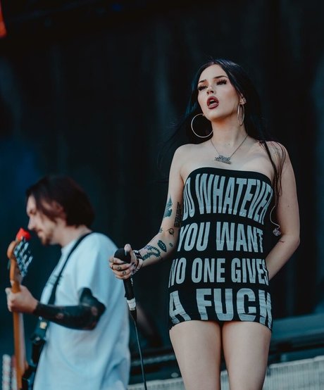 Maggie Lindemann high quality actress image