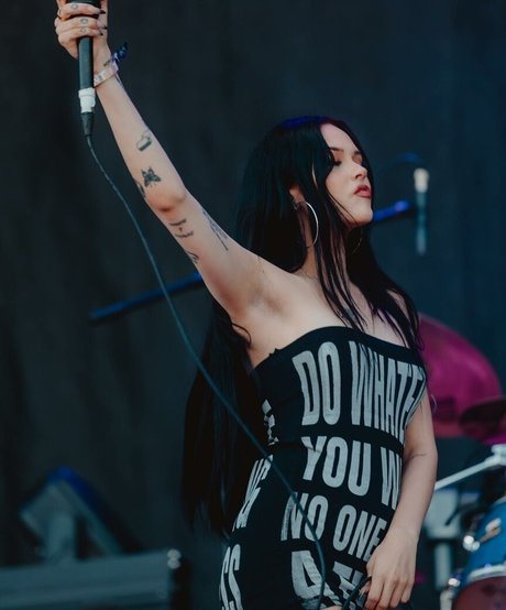 Maggie Lindemann erotic pornstar img