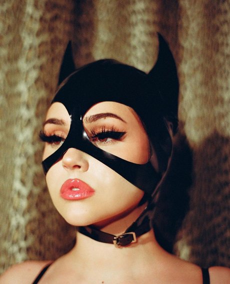 Maggie Lindemann buena estrella porno imagen