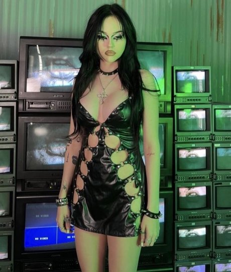 Maggie Lindemann estrella porno erótica imágenes