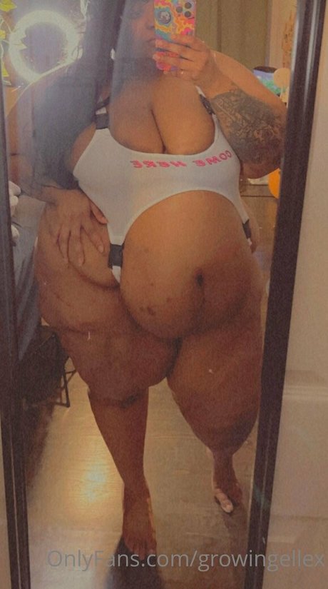 growingellex actrice pornographique photo