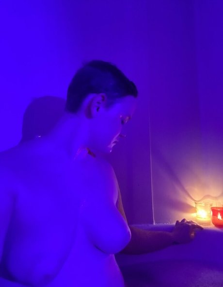 hunnybeesarecool actrice exclusive images