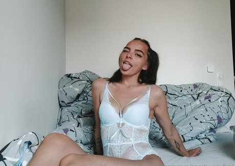 sambunnyfree model erotic photos