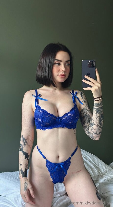 NikkyDandelion estrella porno agradable galería