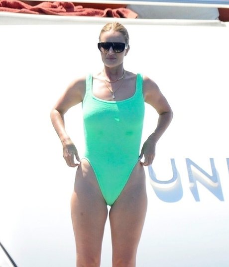 Rosie HW_ estrella sexy galerías