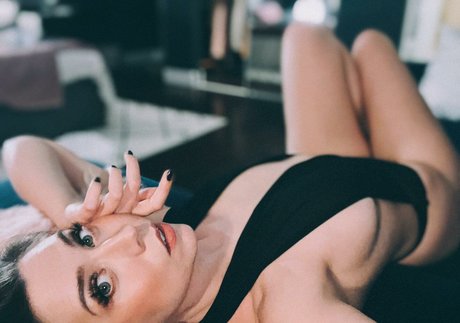 Hazel Hayes actriz erótica foto