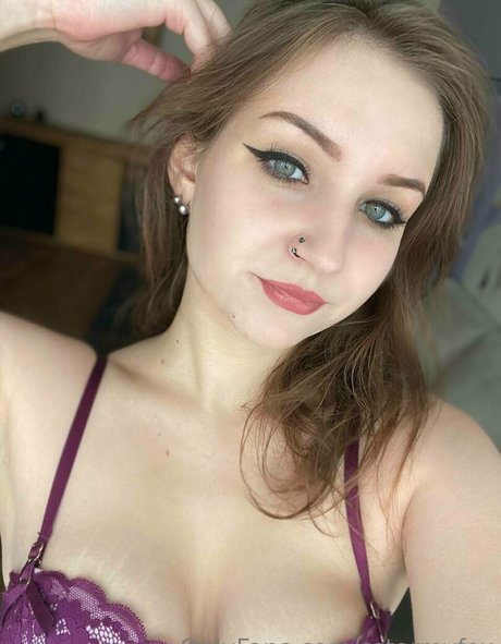 sstormyfox actriz erótica fotos