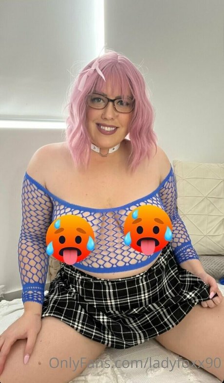 ladyfoxx90 estrella erótica galería