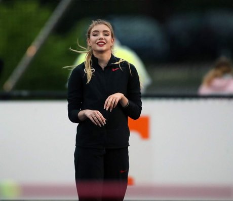 Elena Kulichenko top star img