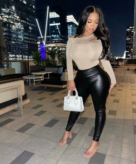 thelailalove modèle hd galeries