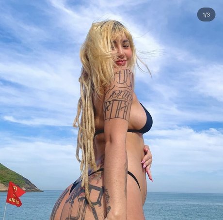 Isa Lopes naked pornstar pics