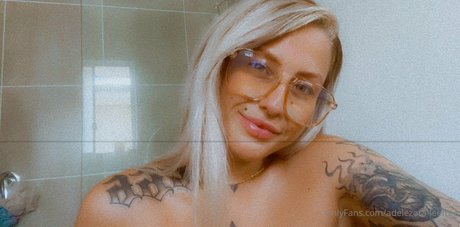 adelezora leefree modèle sympa photo