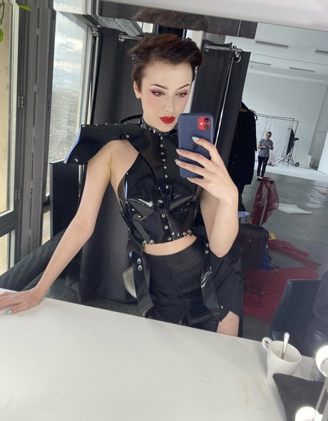 Lady Perse modèle porno img