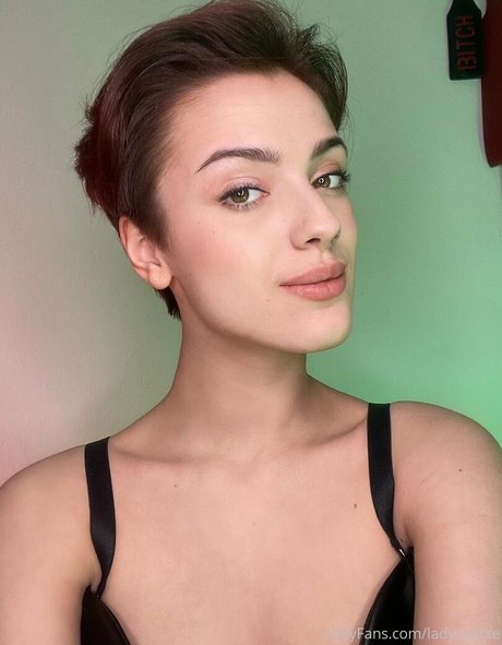 Lady Perse actrice parfaite galerie