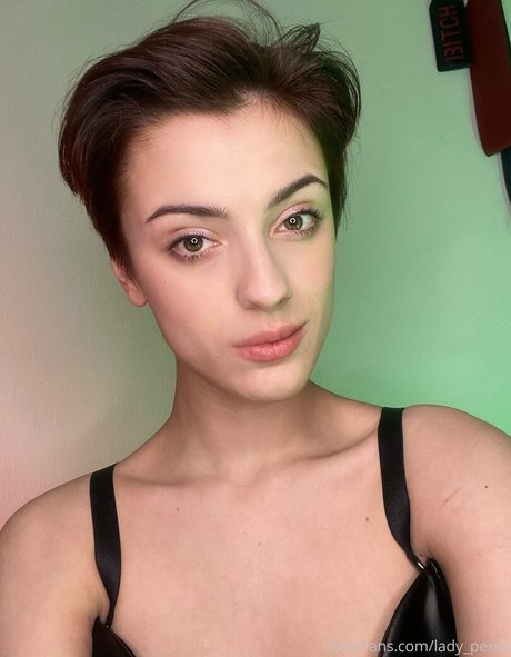 Lady Perse star du porno sexy img