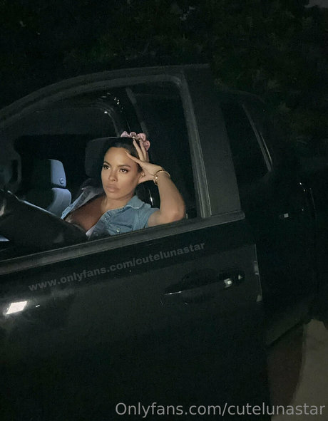 cutelunastar modèle nu image