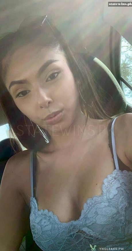 Iscely Antoriano modelo erótico galerías