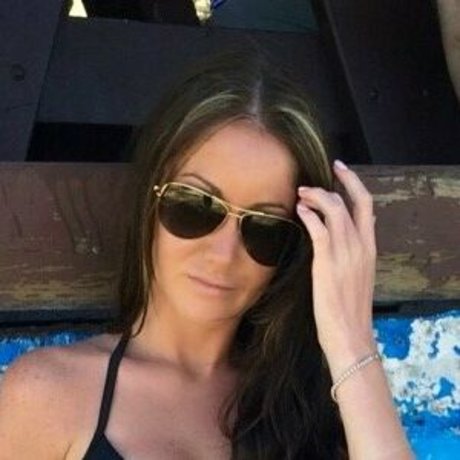 Courtney O Connell estrella porno desnuda fotos