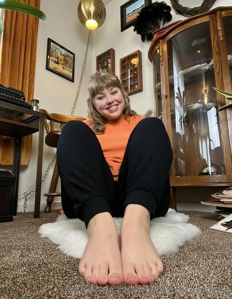 tabithatoesfree hot actress archive