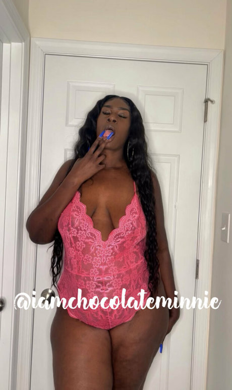 therealchocolateminnie estrella porno hd galerías
