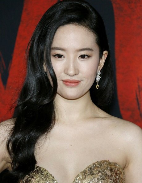 Liu Yifei beautiful pornstar pictures