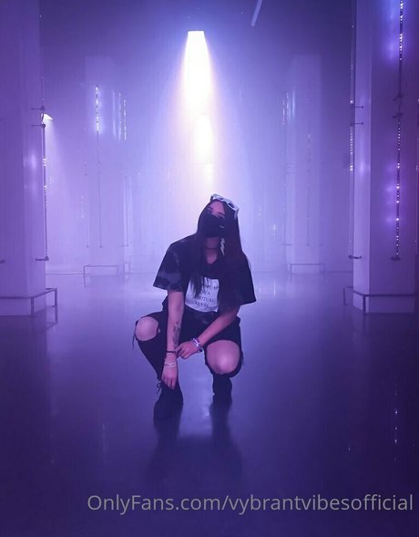 vybrantvibesofficial arte estrella porno fotos