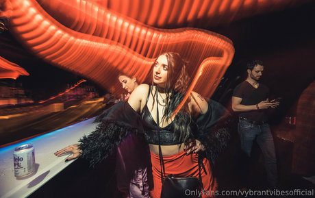 vybrantvibesofficial estrella porno mejor galería