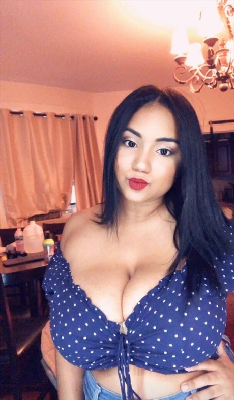 mynamesydalia actriz perfecta galería