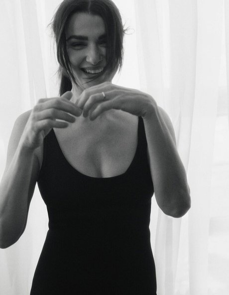 Rachel Weisz haut modèle galeries