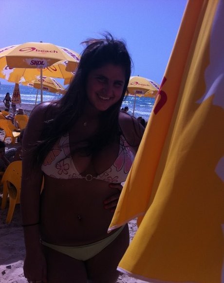 Coral Hagag estrella atractiva galería