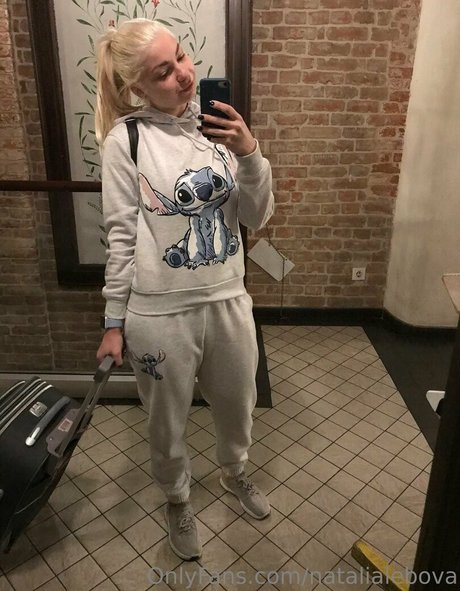 natalialebova hermosa modelo imagen