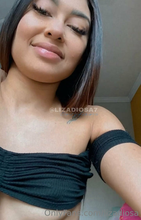 lizadiosa estrella desnuda fotos