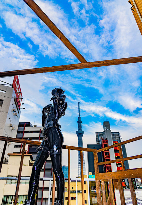 Lesbianas con strap-on onlyfans hermosa sexy galería