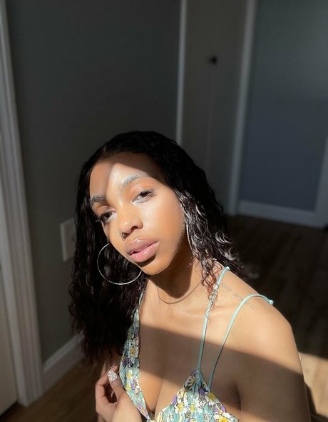 Sydney Celeste nus étoiles photos