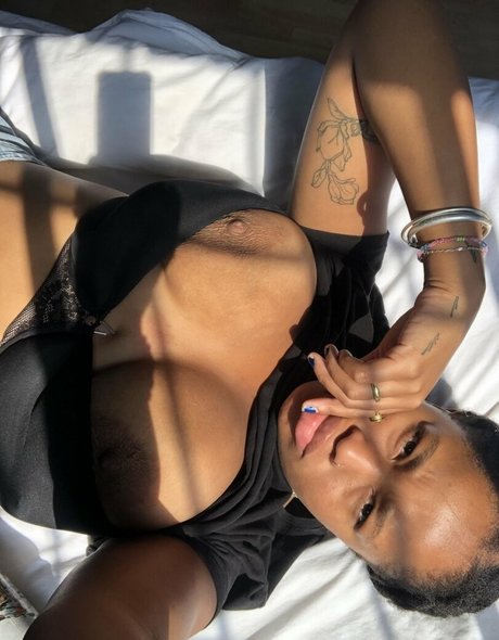 The Mermaid Diaries actrice nue collection